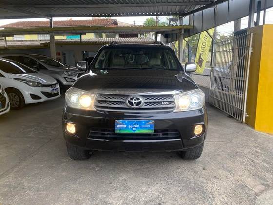 TOYOTA HILUX SW4 4.0 SRV 4X4 V6 24V GASOLINA 4P AUTOMÁTICO TOYOTA HILUX SW4 4.0 SRV 4X4 V6 24V GASOLINA 4P AUTOMÁTICO